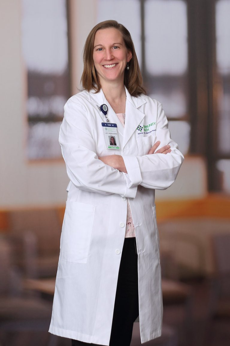 Lucy Shortsleeves PA C